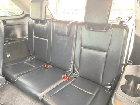 Used 2019 Toyota Highlander Limited Platinum FWD image 31