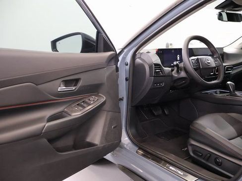 New 2026 Nissan Sentra SR w/ SR Premium Package FWD image 8