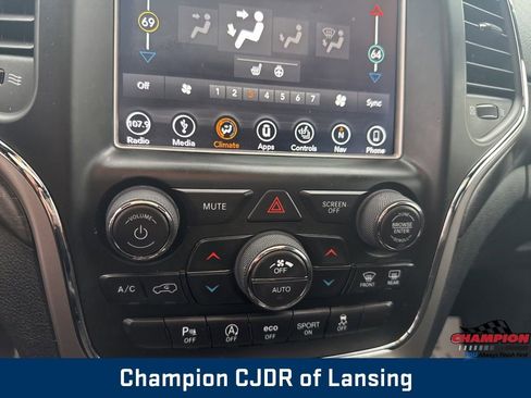 Used 2018 Jeep Grand Cherokee Altitude image 36