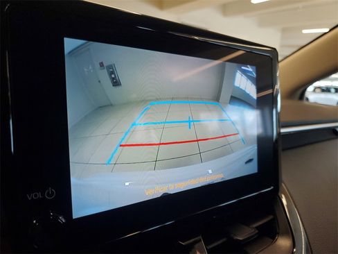 Used 2023 Toyota Corolla LE image 27