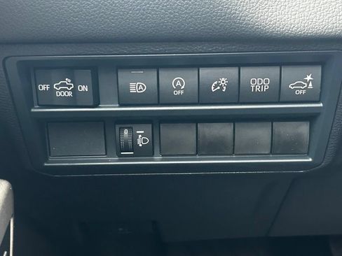 New 2026 Toyota Tundra Limited AWD/4WD image 31