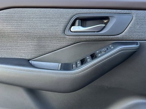 Certified 2023 Nissan Rogue SV image 11