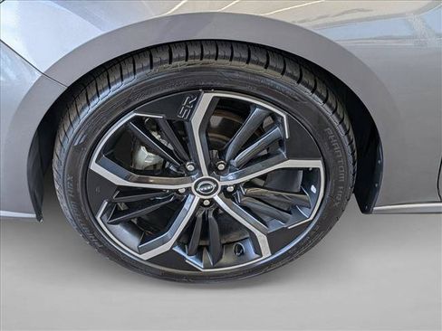Used 2024 Nissan Altima 2.5 SR FWD image 29