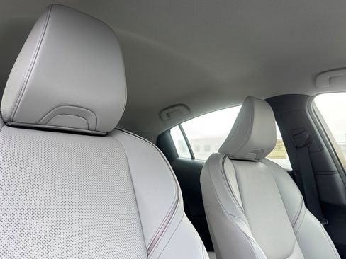 New 2026 Toyota Prius XLE image 17