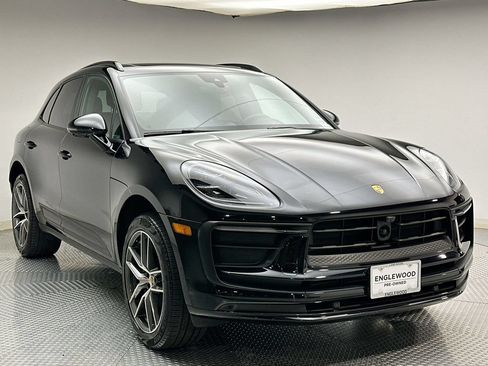 Used 2024 Porsche Macan AWD/4WD image 15