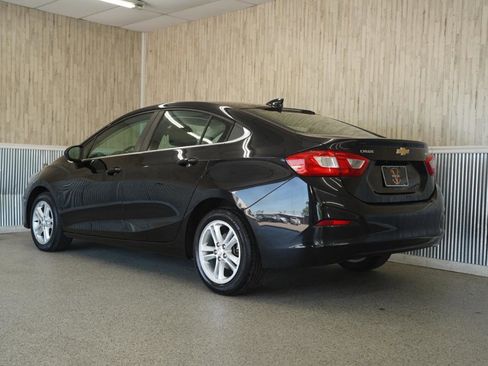 Used 2017 Chevrolet Cruze LT image 7