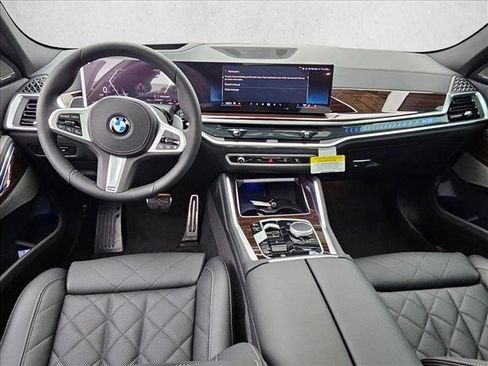 New 2026 BMW X6 xDrive40i w/ Climate Comfort Package image 14