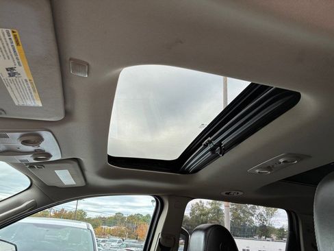 Used 2017 Chevrolet Traverse LT image 13