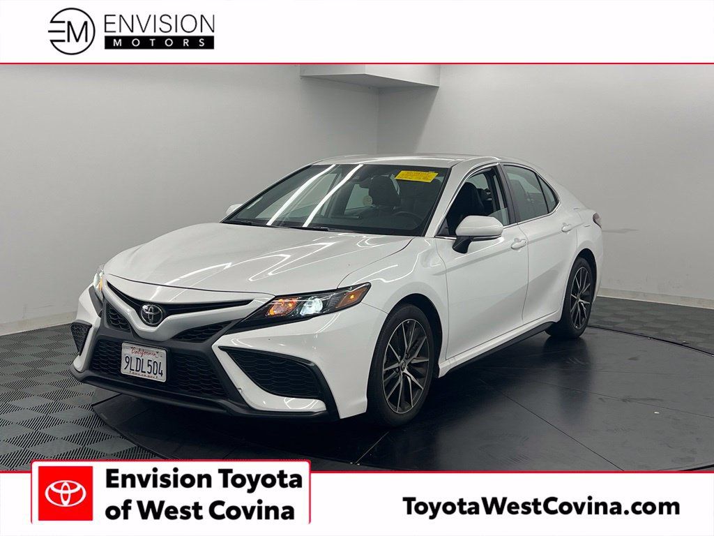Used 2024 Toyota Camry SE w/ Blackout Package (TMS) FWD image 1