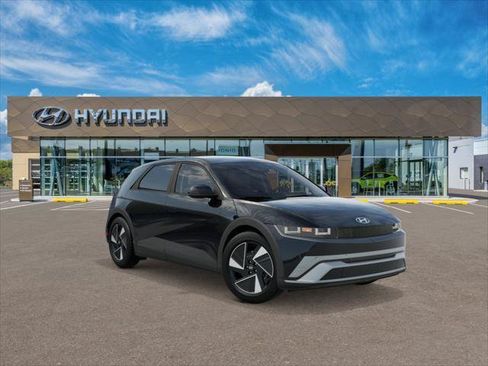 New 2026 Hyundai Ioniq 5 SEL RWD image 2
