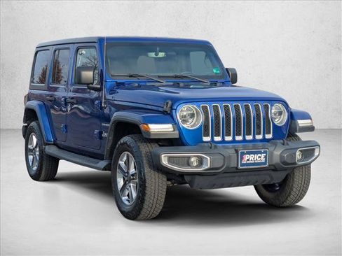 Used 2019 Jeep Wrangler Unlimited Sahara image 3