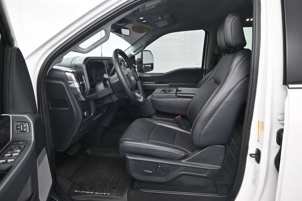 Used 2025 Ford F250 Lariat w/ Chrome Package AWD/4WD image 9