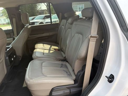 Used 2018 Ford Expedition Limited w/ Equipment Group 302A AWD/4WD image 4