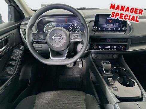 Used 2024 Nissan Rogue SV FWD image 22