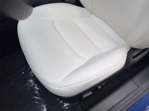 Used 2021 Tesla Model 3 Performance image 28