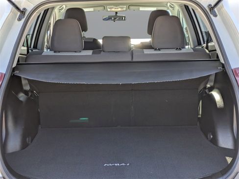 Used 2015 Toyota RAV4 LE image 12