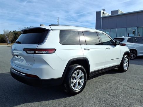 Used 2023 Jeep Grand Cherokee L Limited image 2