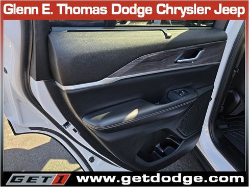 Certified 2023 Jeep Grand Cherokee Limited w/ Luxury Tech Group II AWD/4WD image 27
