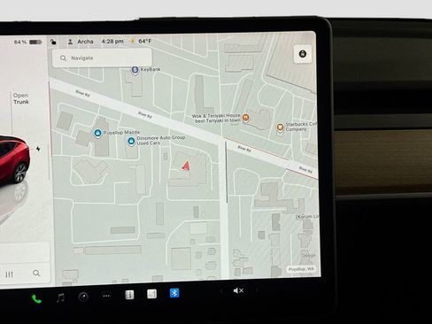 Used 2022 Tesla Model Y Long Range image 18