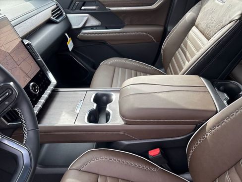 New 2026 GMC Acadia Denali Ultimate w/ LPO, Floor Liner Package FWD image 37