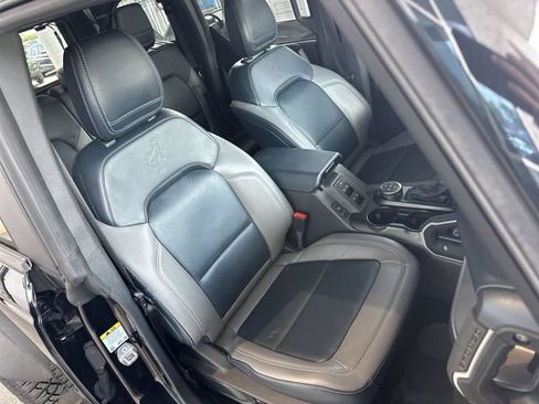Certified 2022 Ford Bronco Outer Banks w/ Sasquatch Package AWD/4WD image 27