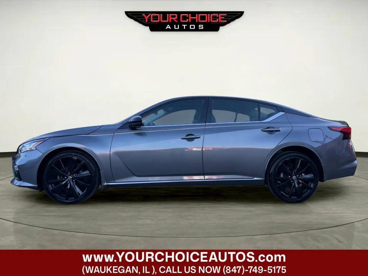 Used 2022 Nissan Altima 2.5 SR w/ Midnight Edition Package AWD/4WD image 2