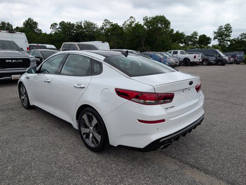 Used 2019 Kia Optima S w/ S Panoramic Sunroof Package FWD image 3