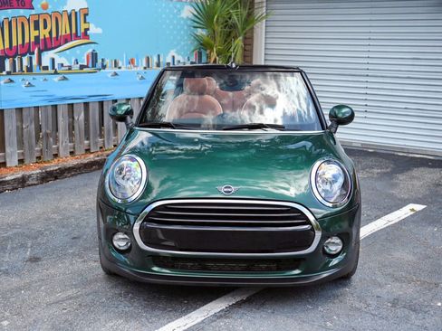 Used 2019 MINI Cooper Convertible w/ Signature Upholstery Package FWD image 2