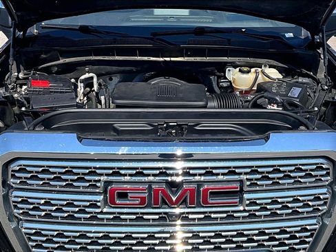 Used 2020 GMC Sierra 1500 Denali w/ Denali Ultimate Package AWD/4WD image 11