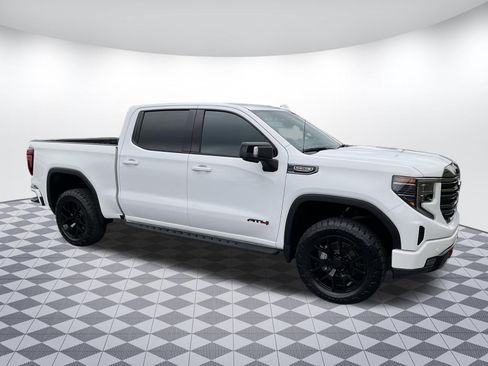 Used 2024 GMC Sierra 1500 AT4 w/ Technology Package AWD/4WD image 1