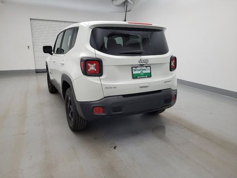 Used 2022 Jeep Renegade Sport image 6