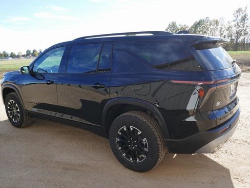 New 2026 Chevrolet Traverse Z71 w/ Enhanced Driving Package image 6