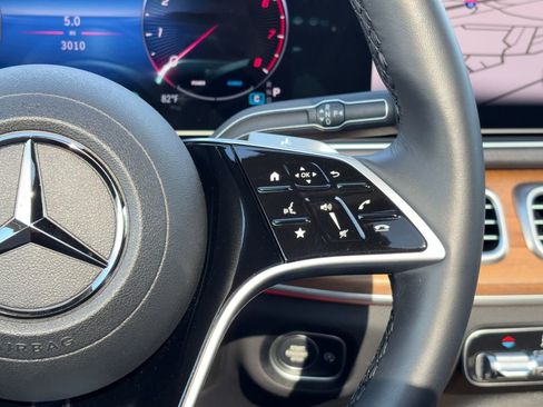 Used 2025 Mercedes-Benz GLE 450 4MATIC w/ Winter Package image 13