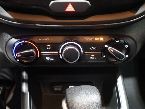 Used 2024 Kia Soul LX w/ Option Group 015 FWD image 26