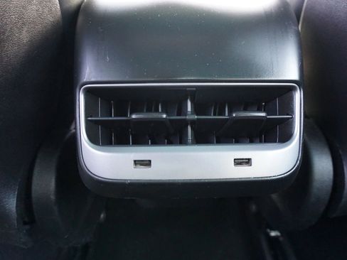 Used 2019 Tesla Model 3 Long Range image 17