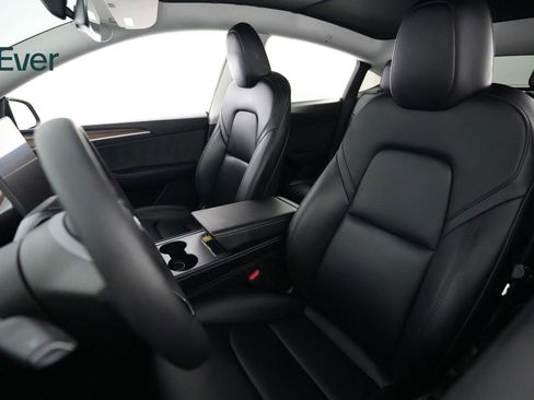 Used 2024 Tesla Model Y Long Range AWD/4WD image 4