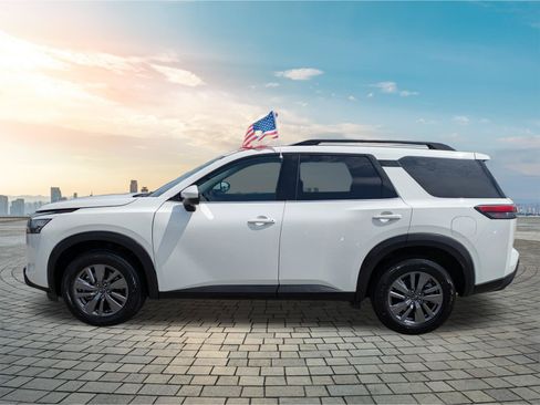 Certified 2024 Nissan Pathfinder SV FWD image 8