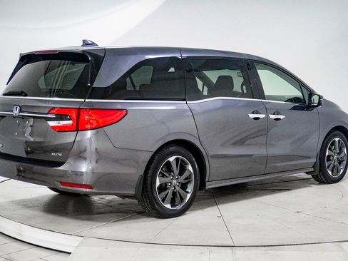 Used 2023 Honda Odyssey Elite image 12