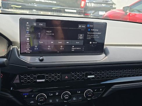 Used 2024 Honda Accord Touring image 9