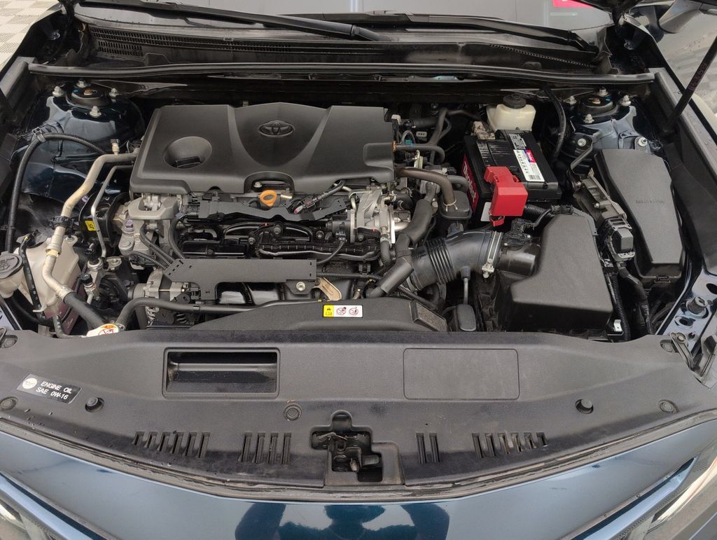 Used 2020 Toyota Camry SE w/ Convenience Package FWD image 36