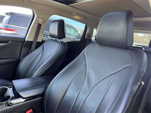 Certified 2022 Lincoln Nautilus Reserve image 10