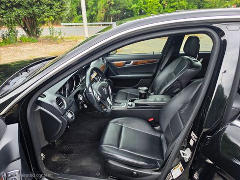 Used 2014 Mercedes-Benz C 250 Sedan image 10