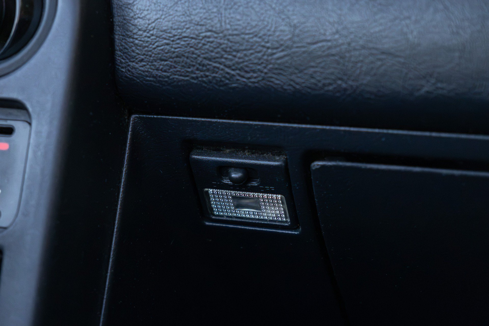 Used 1990 MAZDA MX-5 Miata RWD image 72