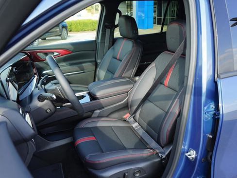 New 2026 Chevrolet Traverse RS image 9