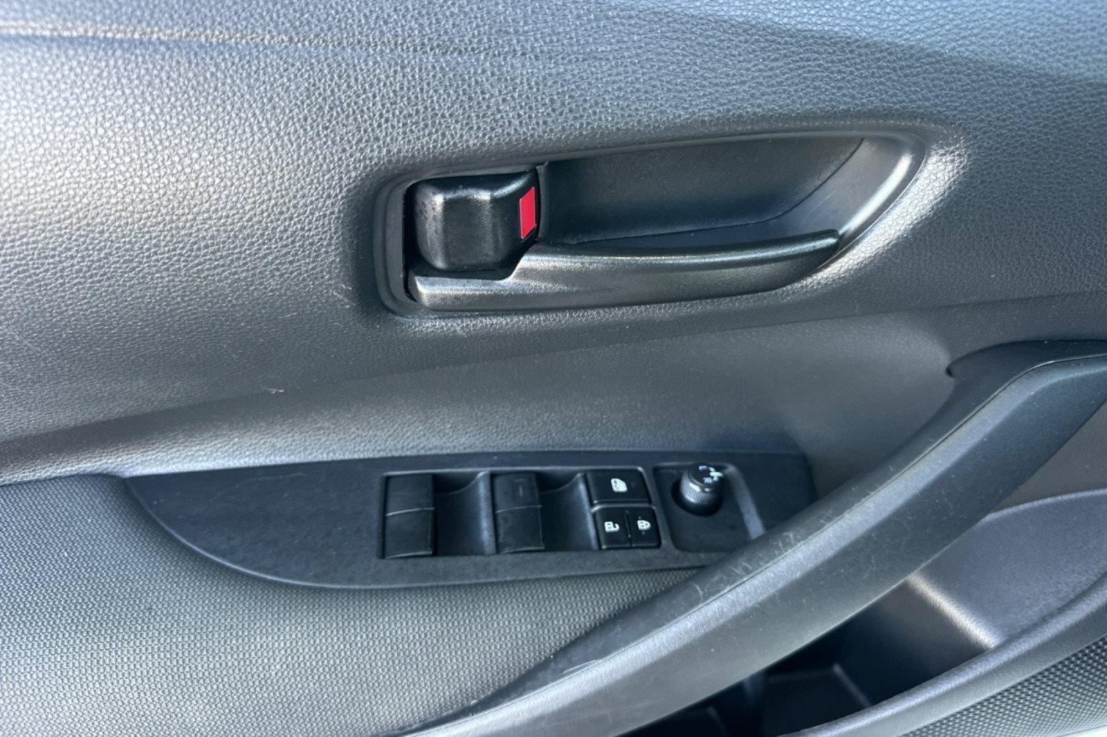 Certified 2024 Toyota Corolla LE FWD image 24