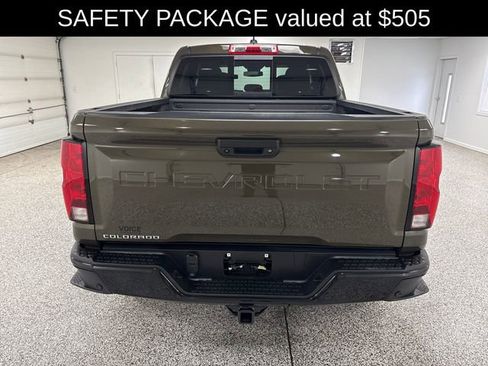Used 2023 Chevrolet Colorado Trail Boss w/ Technology Package image 7