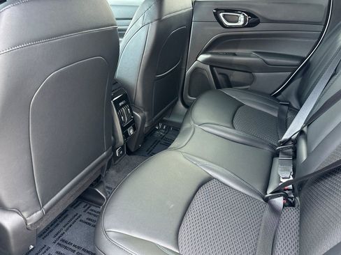 New 2026 Jeep Compass Latitude image 14