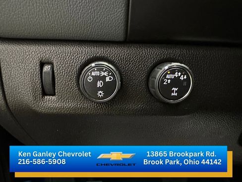 Used 2019 Chevrolet Colorado Z71 AWD/4WD image 11