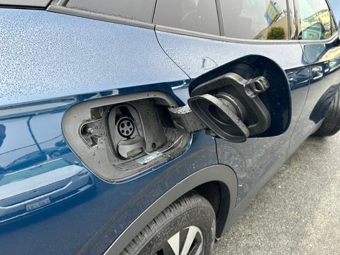 Used 2023 Volkswagen ID.4 Pro RWD image 50
