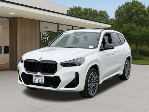 Used 2025 BMW X1 xDrive28i w/ Premium Package image 2